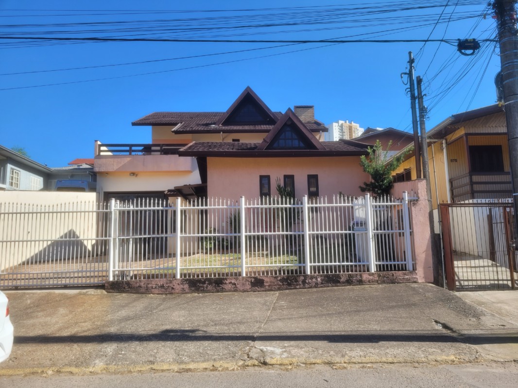 CASA RESIDENCIAL E COMERCIAL